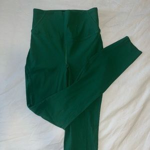 Base Pace High - Rise Ribbed Tight 25” Size 2